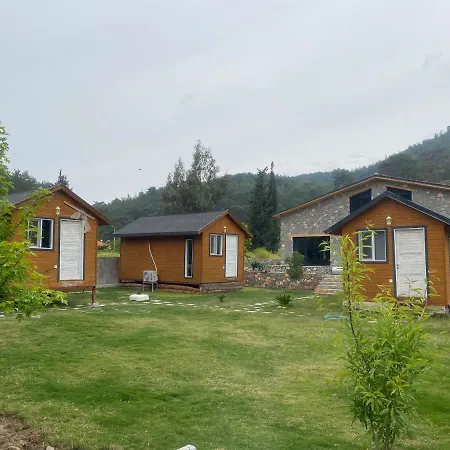 Kovan Lodge *